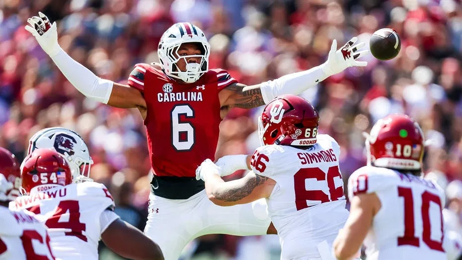 South Carolina Star Dylan Stewart Receives Indefinite Suspension After On-Field Outburst
