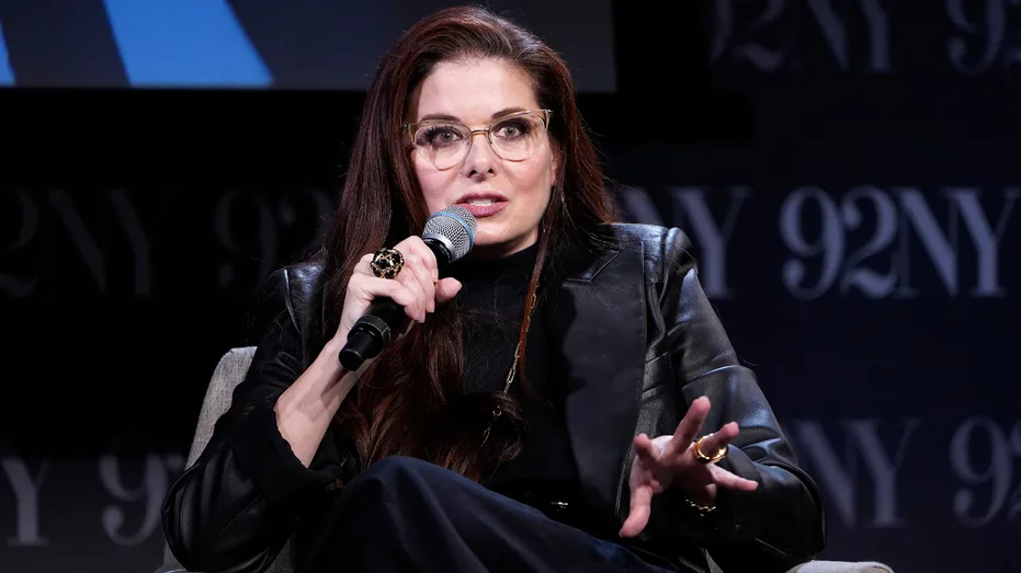 Actress Debra Messing Endorses Republican Bruce Blakeman, Citing Concerns Over New York's Decline
